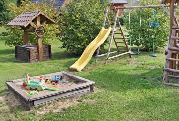 Fabriquer une aire de jeu dans son jardin : un jeu d'enfant !