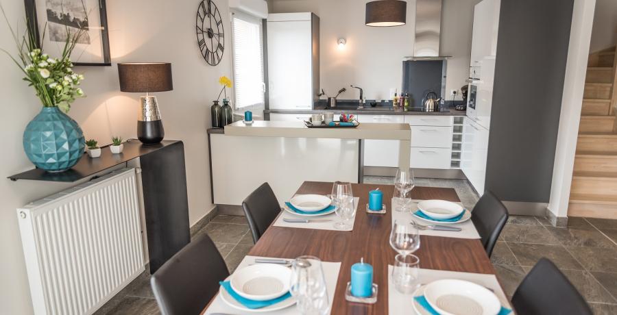Programme immobilier neuf à Saint-Bonnet-de-Mure : les Carrés du Bois, duplex-jardin cuisine salle à manger