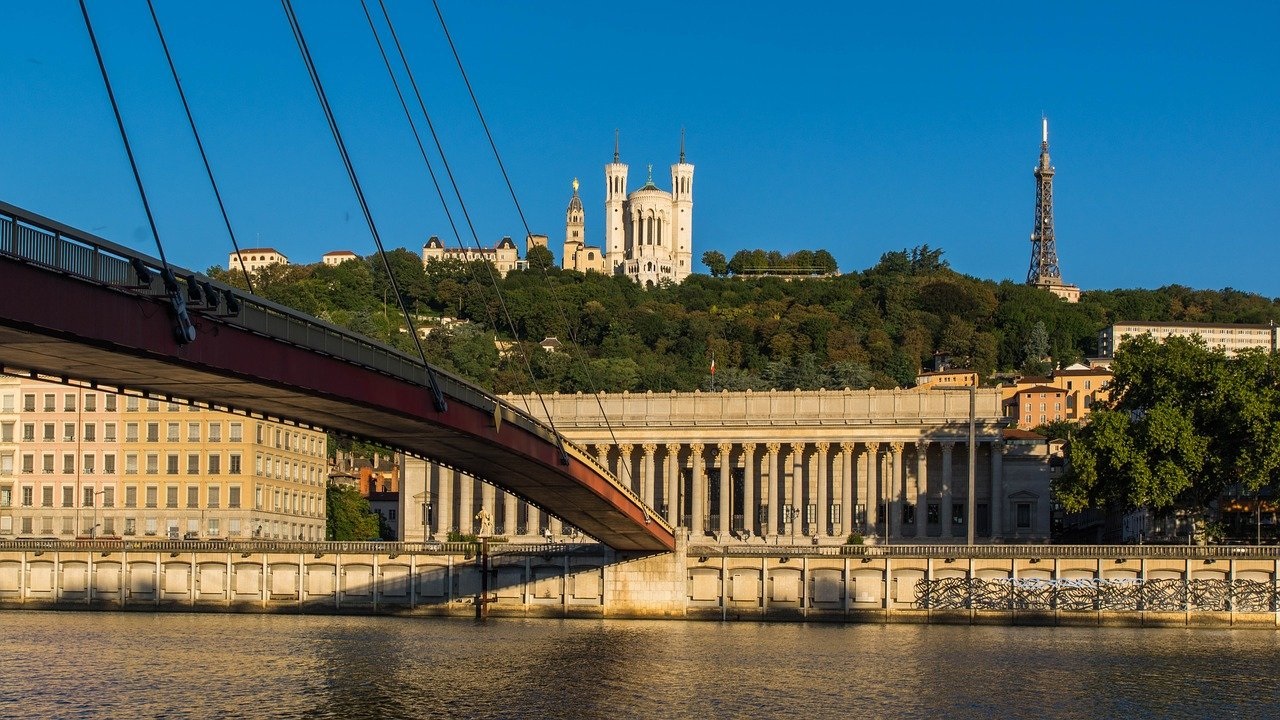 rencontre entre ado lyon