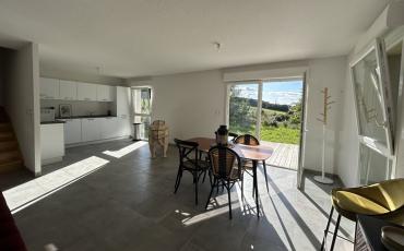 Portes Ouvertes à Vigoulet-Auzil (Occitanie) : emménagez immédiatement dans ce dernier logement meublé et disponible de suite !