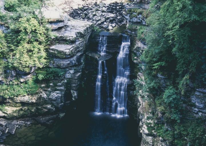 vivre dans le doubs cascades