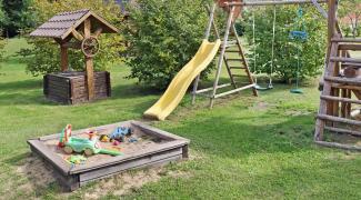 Fabriquer une aire de jeu dans son jardin : un jeu d'enfant !