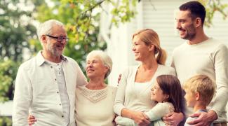 Acheter un bien immobilier en famille : 3 options sur le plan juridique