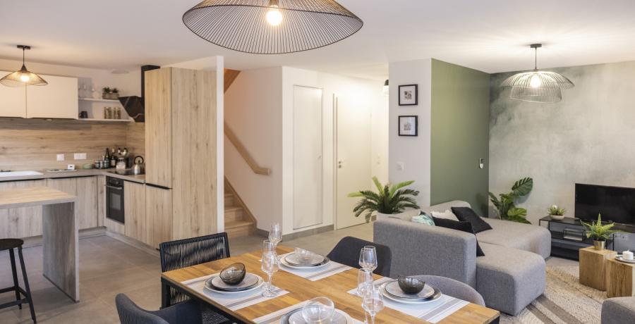 programme immobilier neuf à Albertville : les carrés Alpins duplex-jardin salle à manger