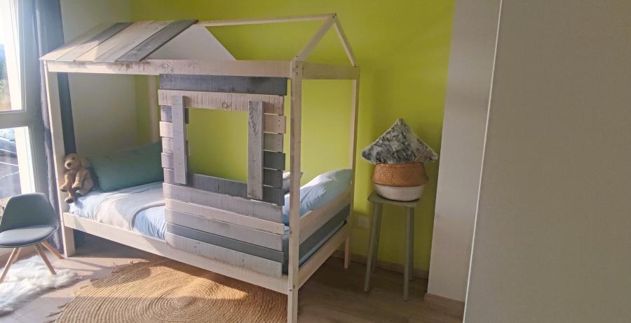 Programme immobilier neuf à Alex : Les Carrés Jardin d'Alex, duplex-jardin chambre enfant