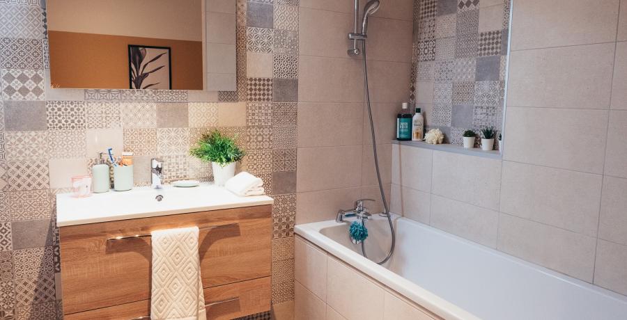 programme immobilier neuf à Chalezeule : Les Carrés Hespérie, duplex-jardin salle de bains