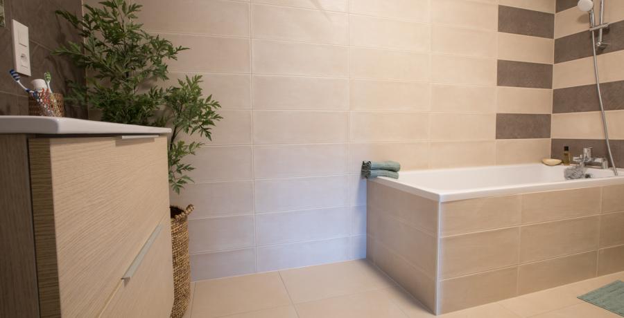 Programme immobilier neuf à Colmar : les Carrés Osmia, duplex-jardin salle de bain